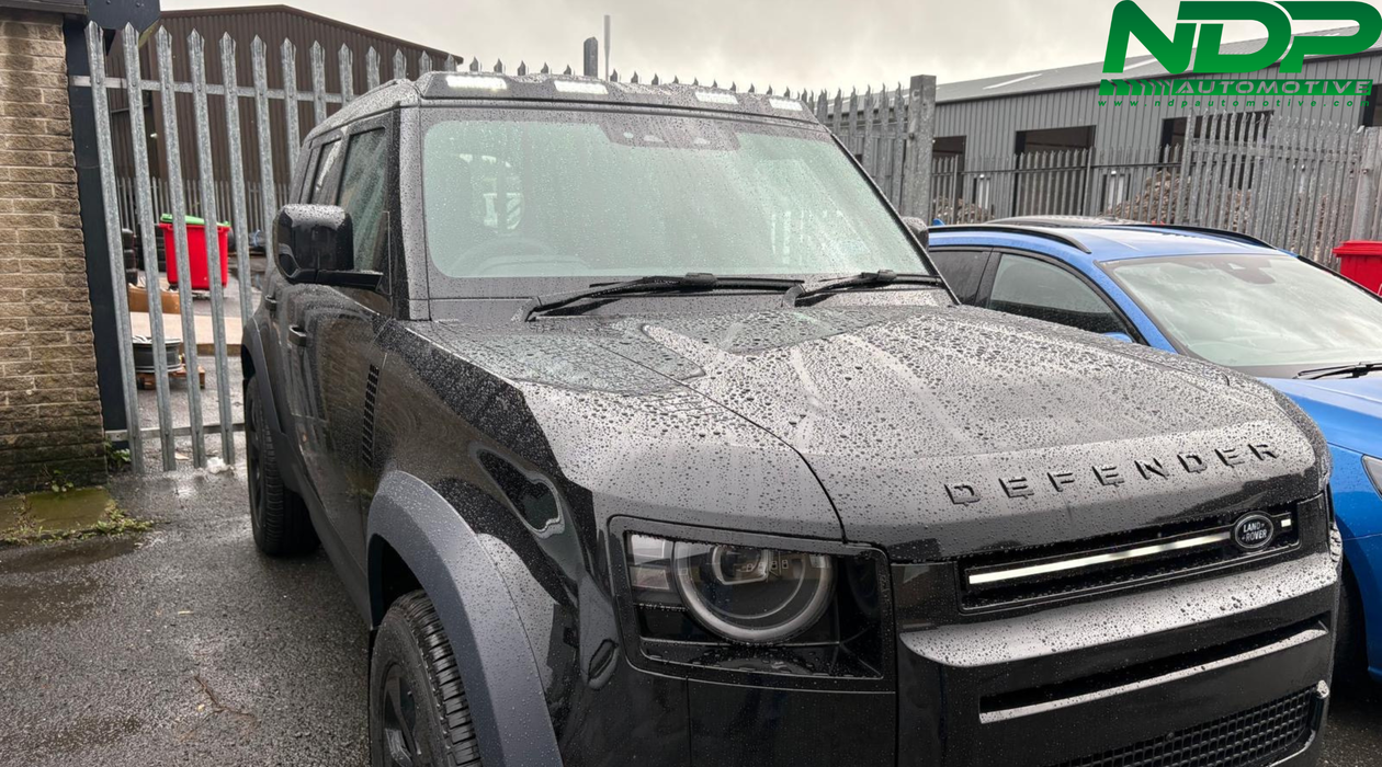Gloss Black LED Roof Light - NEW DESIGN - Fits 2020+ Defender