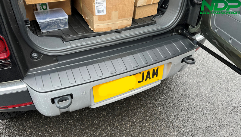 BLACK XL ALUMINIUM REAR BUMPER PROTECTOR - FITS 2020+ DEFENDER