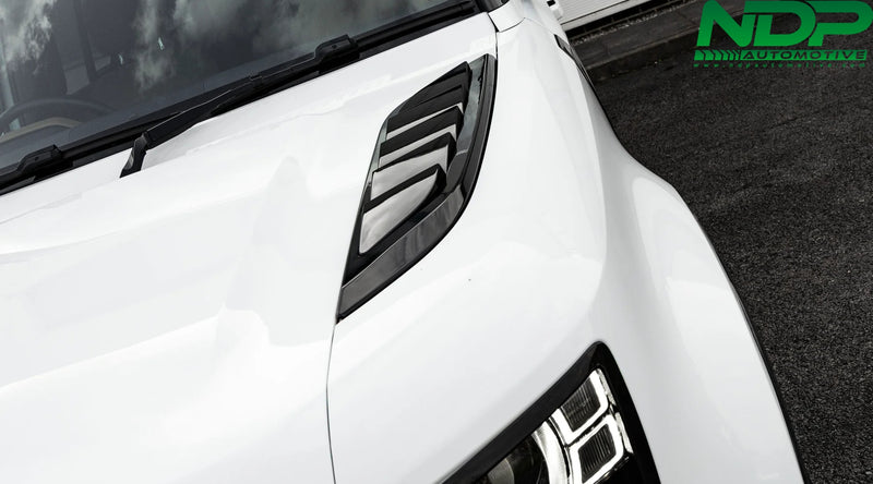 Gloss Black Bonnet Vent - Fits Defender 2020+