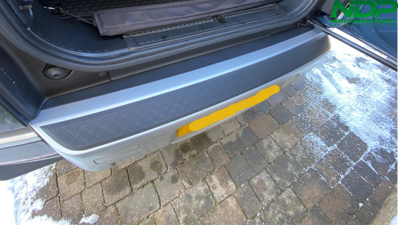 REAR BUMPER PROTECTOR BLACK CHEQUER PLATE - FITS 2020+ DEFENDER